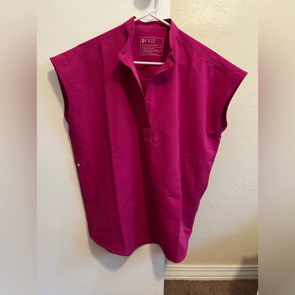 women's Raspberry Sorbet Rafaela™ - Oversized Scrub Top - S / Raspberry Sorbet